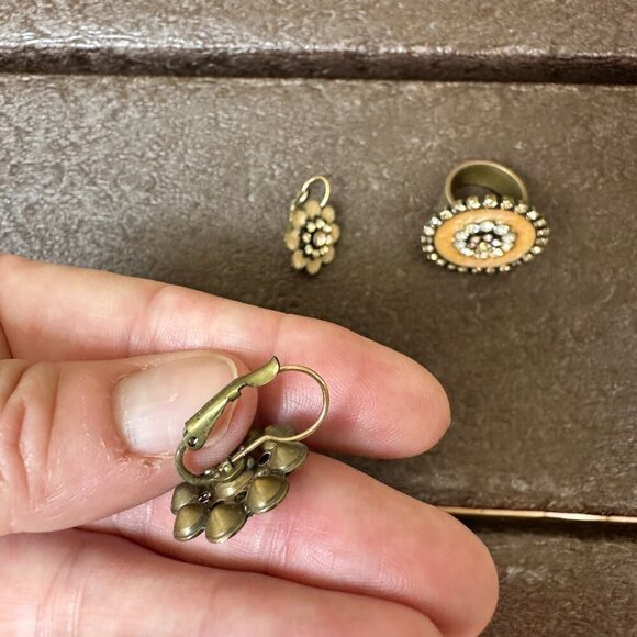 Vintage Earrings & Ring Set Pink Blush Stone Crystal & Enamel Size 7 - Picture 5 of 11